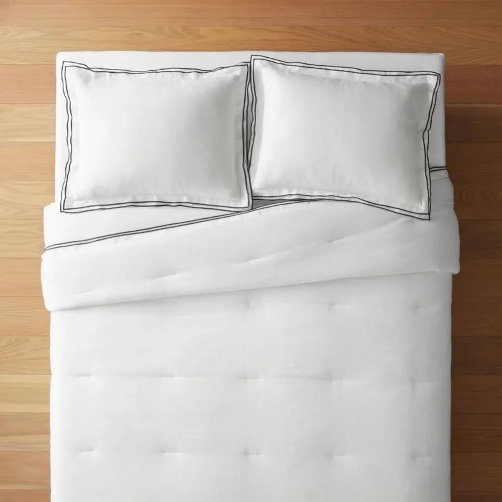 Full/Queen Double Flange Merrow Stitch Comforter Set - White/Dark Gray